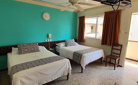 Hotel Atlantico a 150 mts de Playa Martí